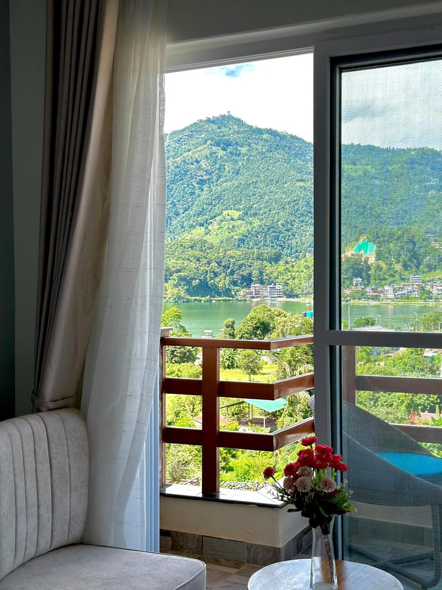 Hotel Adam Pokhara Exterior foto
